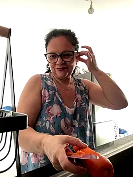 Sharongirl07 online show from 10.28.25