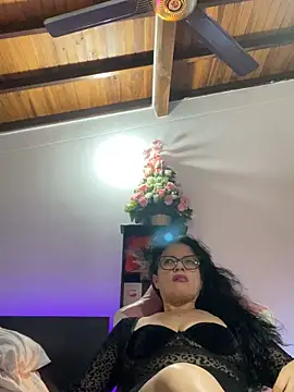 Sharongirl07 online show from 12.14.25