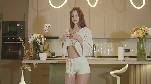 whisper of love online show from 11.25.25