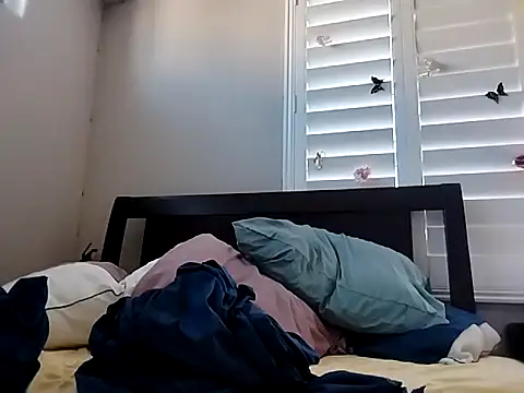 Snapshot of cloudyspun chatting on 02.21.26 cloudyspun online show from 02.21.26