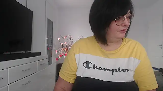 Amandamuller1982 online show from 02.05.25