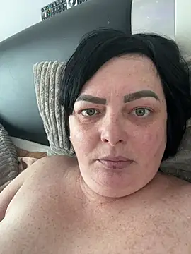 Amandamuller1982 online show from 02.21.25