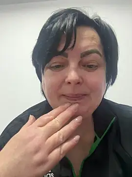 Amandamuller1982 online show from 02.25.25