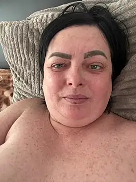 Amandamuller1982 online show from 03.04.25