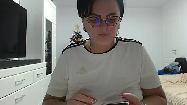 Amandamuller1982 online show from 12.19.25