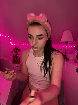 Snapshot of AdelinaAlia chatting on 02.20.26 AdelinaAlia online show from 02.20.26