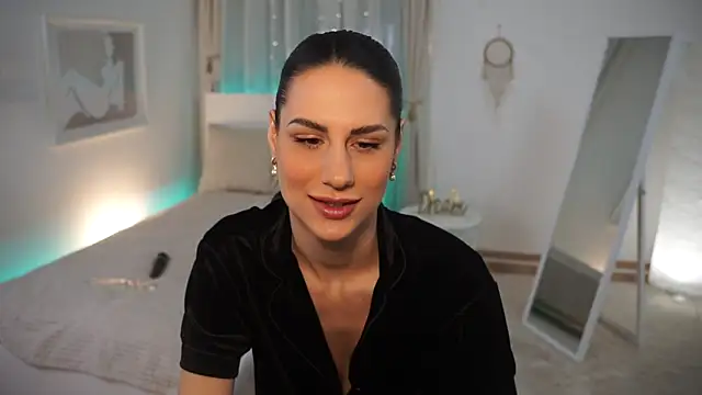 ZoeeZolton online show from 01.01.25