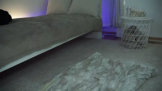 ZoeeZolton online show from 02.11.25