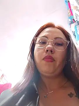 Snapshot of VIOLETA-25_ chatting on 01.20.25 VIOLETA-25 online show from 01.20.25