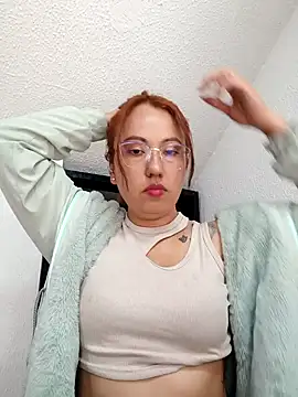 Snapshot of VIOLETA-25_ chatting on 02.07.25 VIOLETA-25 online show from 02.07.25