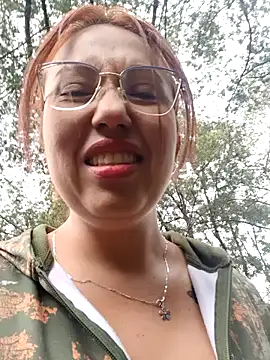 Snapshot of VIOLETA-25_ chatting on 02.09.25 VIOLETA-25 online show from 02.09.25