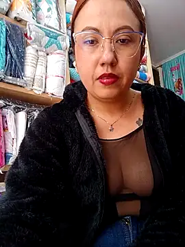 Snapshot of VIOLETA-25_ chatting on 03.07.25 VIOLETA-25 online show from 03.07.25