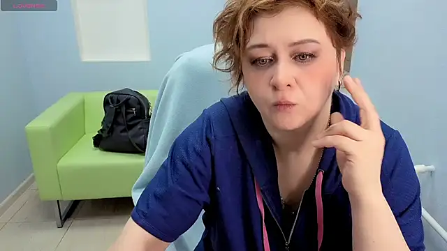 Snapshot of Dolorys chatting on 02.22.26 Dolorys online show from 02.22.26