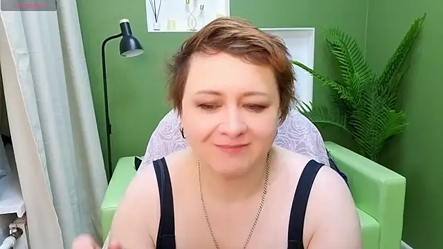 Snapshot of Dolorys chatting on 05.10.26 Dolorys online show from 05.10.26