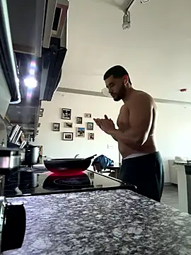 LATINMOBB online show from 01.14.26