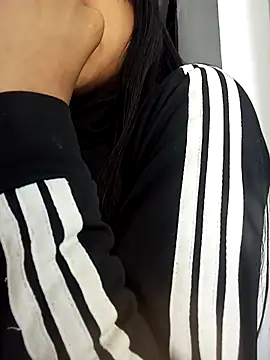 bonnie 18x online show from 11.07.25