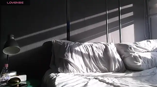 Snapshot of FaustoCock chatting on 01.12.25 FaustoCock online show from 01.12.25