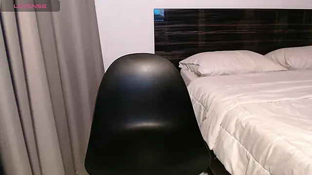 Snapshot of FaustoCock chatting on 03.05.25 FaustoCock online show from 03.05.25