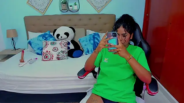 Edelaine rogers online show from 03.05.26