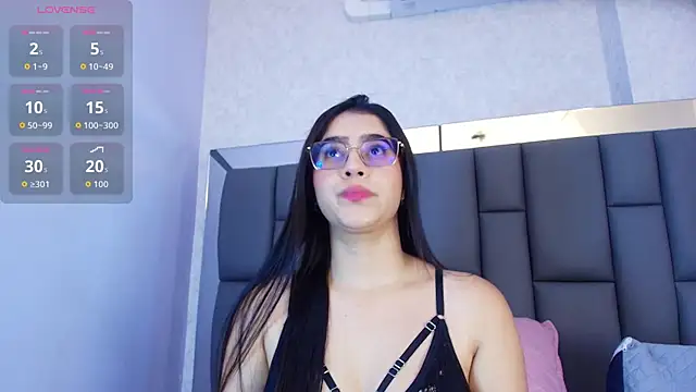 Snapshot of Amy_wats0n chatting on 04.17.26 Amy wats0n online show from 04.17.26