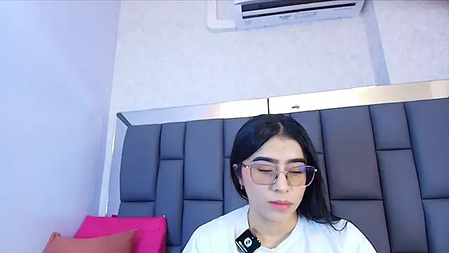 Snapshot of Amy_wats0n chatting on 04.20.26 Amy wats0n online show from 04.20.26