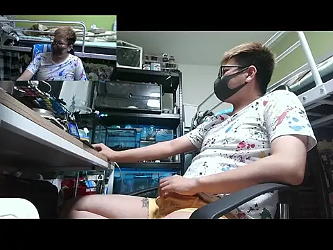 Owl1216 online show from 10.17.25