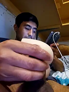 Axeltu77 online show from 04.22.26