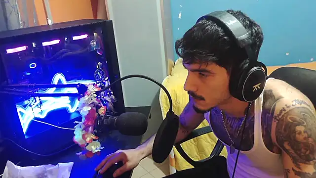 Badboyi1997 online show from 10.25.25