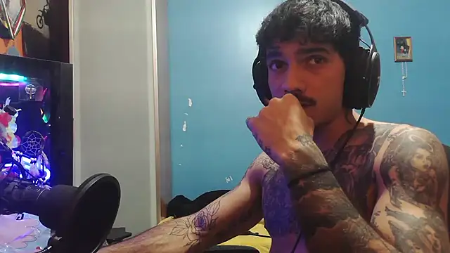 Badboyi1997 online show from 11.12.25