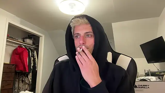 Snapshot of Dylansd chatting on 01.25.25 Dylansd online show from 01.25.25