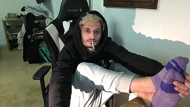 Snapshot of Dylansd chatting on 03.04.25 Dylansd online show from 03.04.25