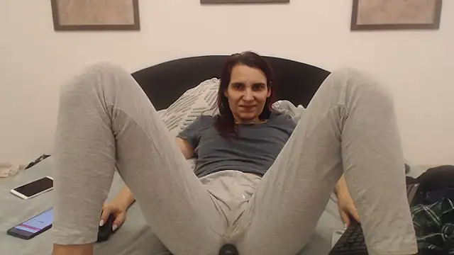 Snapshot of pussywetsquirty chatting on 02.11.26 pussywetsquirty online show from 02.11.26