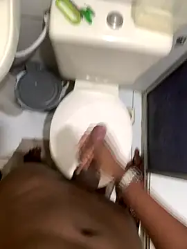 Snapshot of menorbnx chatting on 10.30.25 menorbnx online show from 10.30.25