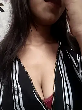 Snapshot of Cute-Love-Angel chatting on 01.29.25 Cute-Love-Angel online show from 01.29.25