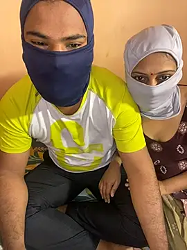 Snapshot of mickey_love chatting on 01.25.25 mickey love online show from 01.25.25