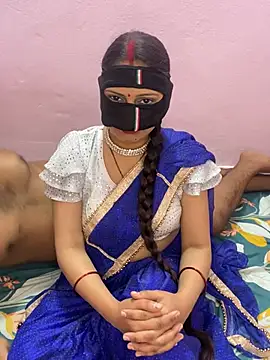 Snapshot of mickey_love chatting on 02.27.25 mickey love online show from 02.27.25