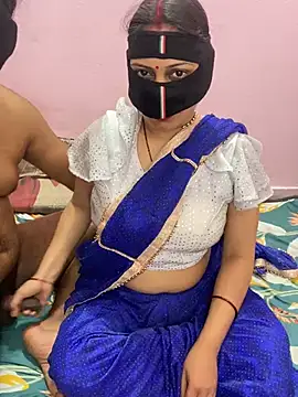 Snapshot of mickey_love chatting on 02.27.25 mickey love online show from 02.27.25