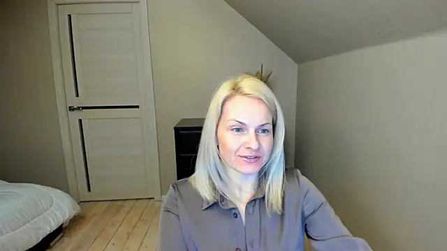 Snapshot of Alicee_Gracee chatting on 02.16.25 Alicee Gracee online show from 02.16.25