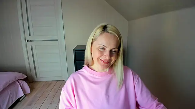 Snapshot of Alicee_Gracee chatting on 03.11.25 Alicee Gracee online show from 03.11.25