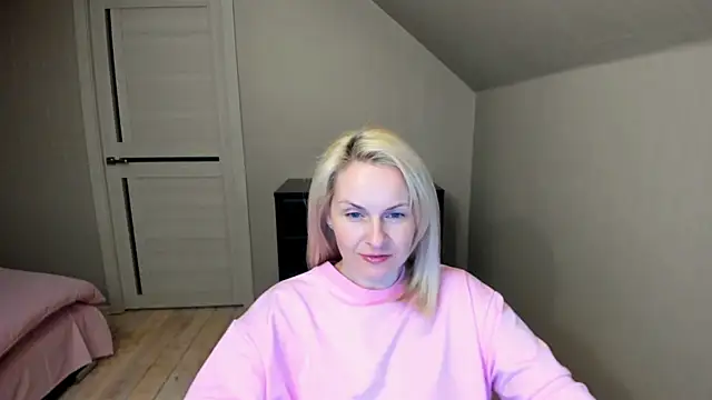 Snapshot of Alicee_Gracee chatting on 03.11.25 Alicee Gracee online show from 03.11.25