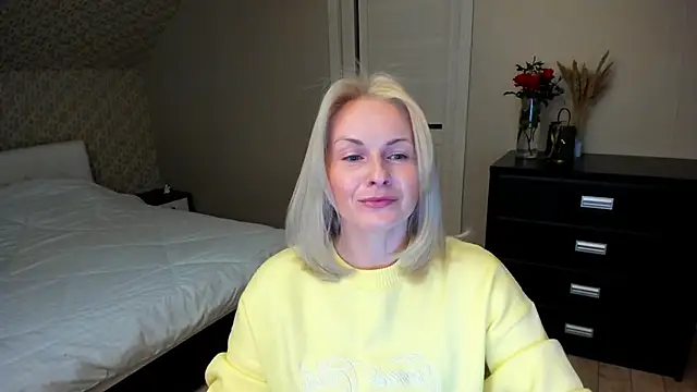 Snapshot of Alicee_Gracee chatting on 11.15.25 Alicee Gracee online show from 11.15.25