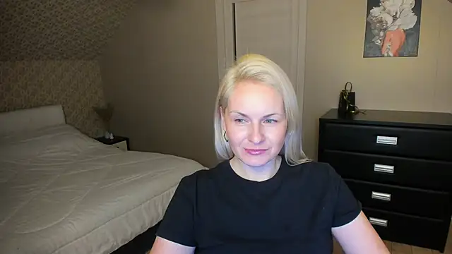 Snapshot of Alicee_Gracee chatting on 11.24.25 Alicee Gracee online show from 11.24.25