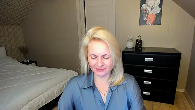 Snapshot of Alicee_Gracee chatting on 11.29.25 Alicee Gracee online show from 11.29.25