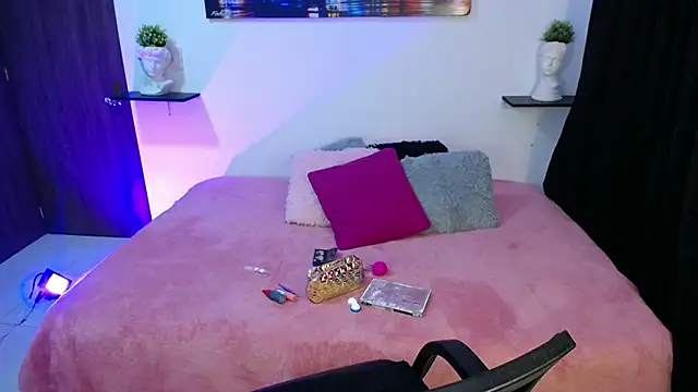 cristal-evanns online show from 12.05.24