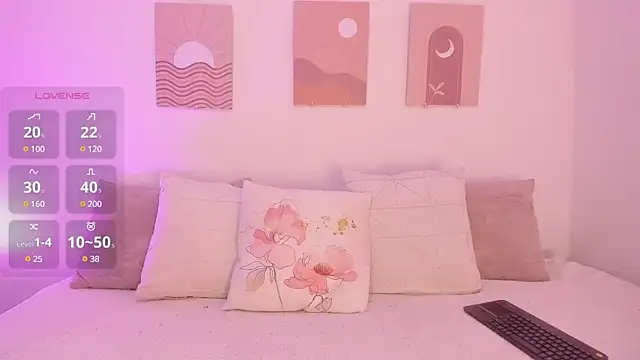 Mia Heartt online show from 02.07.25