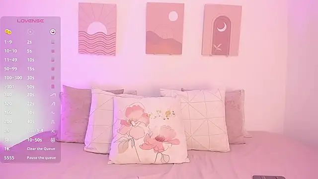 Mia Heartt online show from 02.17.25