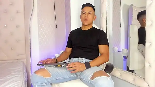 Lucii fer  online show from 02.10.26