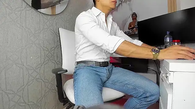 Lucii fer  online show from 05.23.26