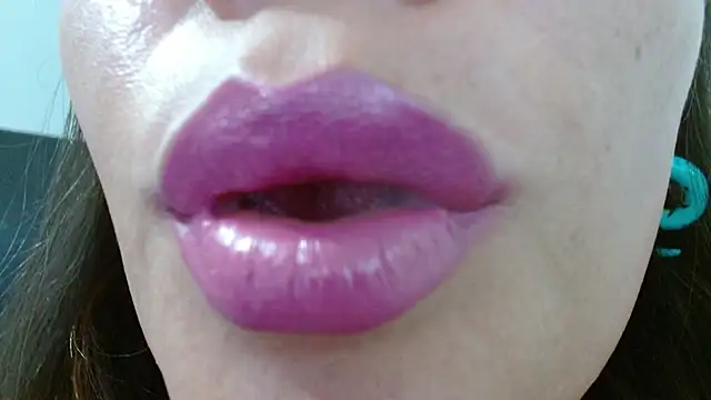 Snapshot of miss_evoleth2 chatting on 06.27.26 miss evoleth2 online show from 06.27.26