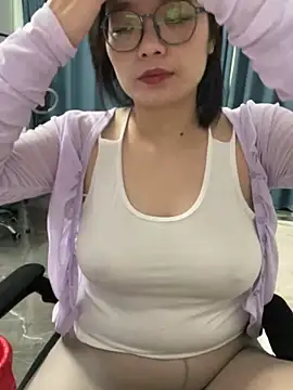 Snapshot of Bella0815 chatting on 03.09.25 Bella0815 online show from 03.09.25